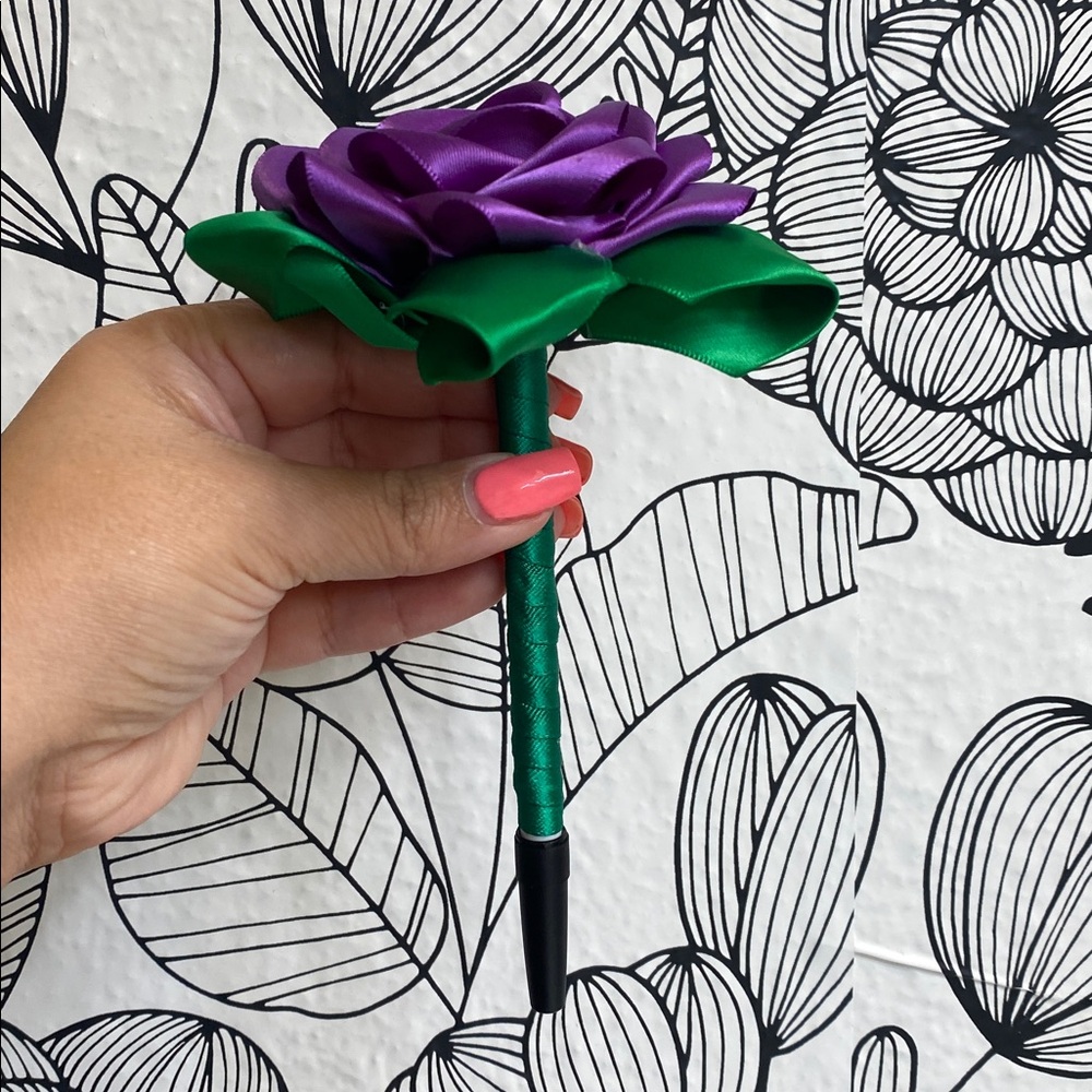 Hand Crafted Satin Rose Pen - Picture 7 of 10